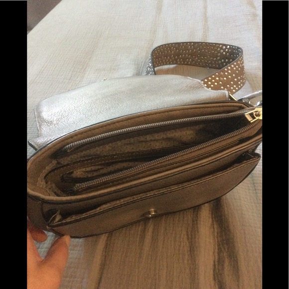 Urban Expressions Crossbody Bag - Picture 4 of 4